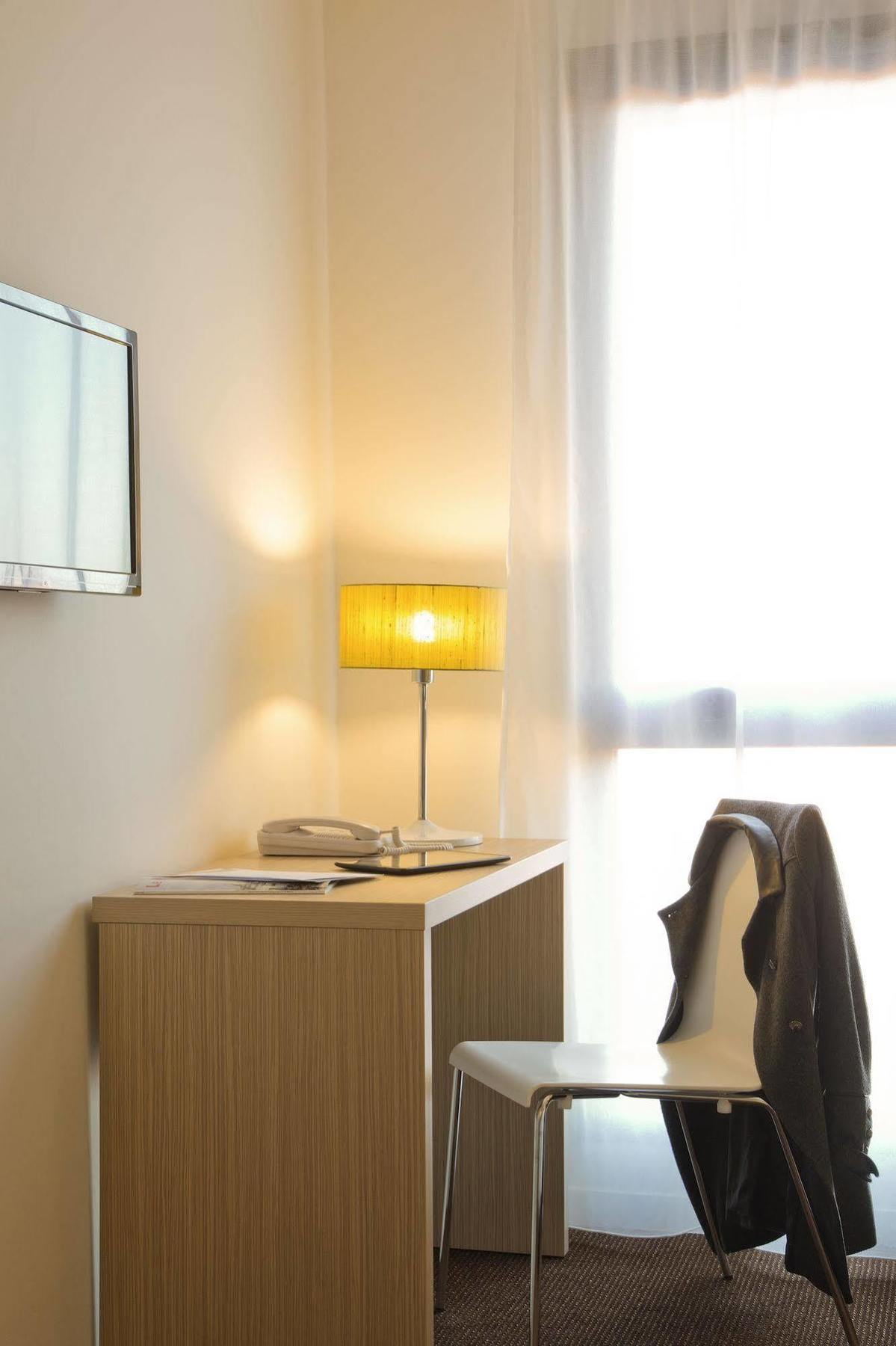 Aparthotel Adagio Access Le Havre Les Docks Exterior foto